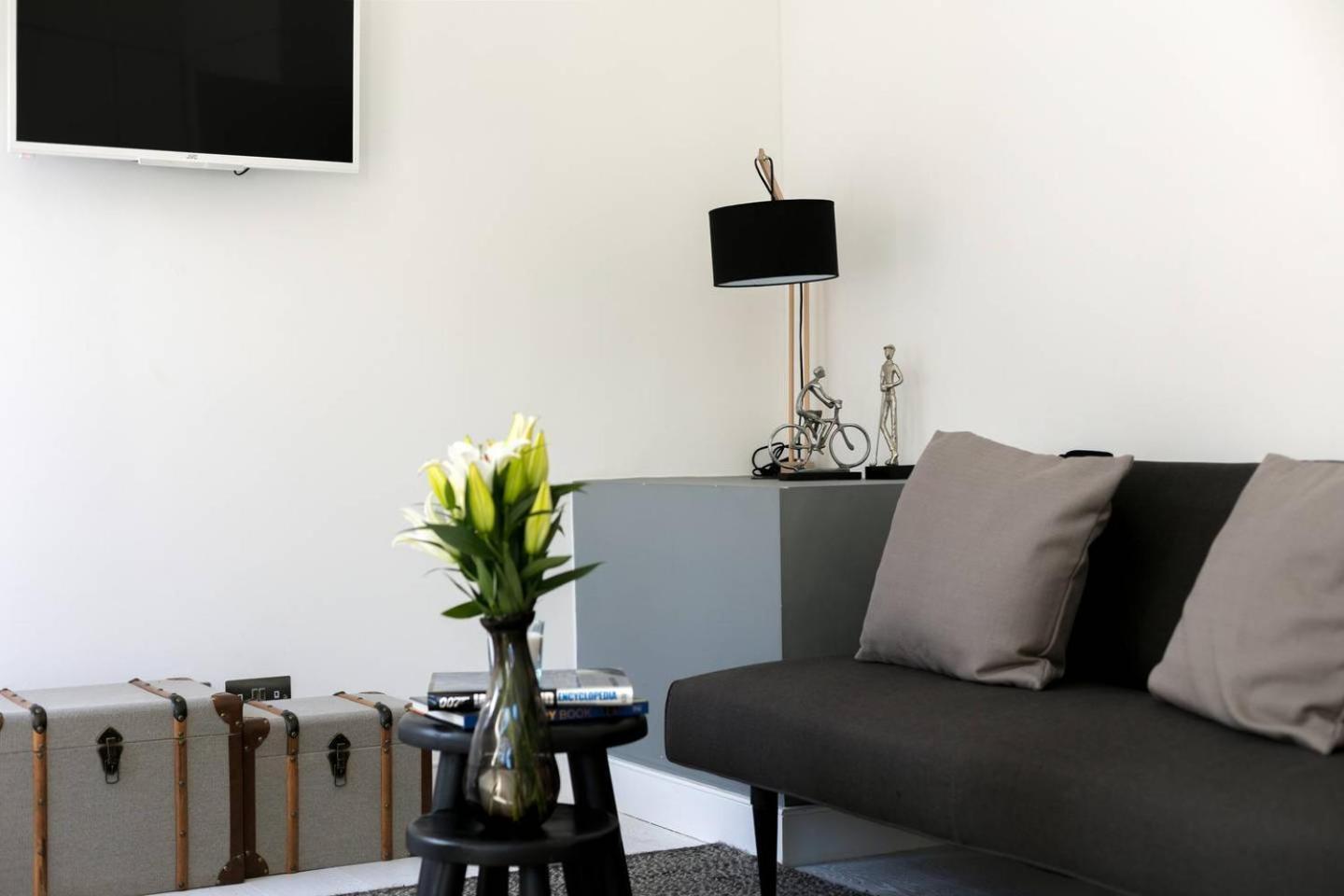Guestready - West Kensington Home W/Balcony ลอนดอน ภายนอก รูปภาพ