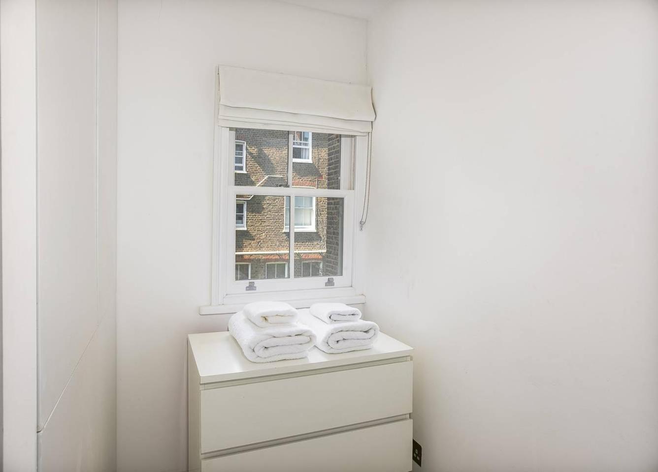 Guestready - West Kensington Home W/Balcony ลอนดอน ภายนอก รูปภาพ